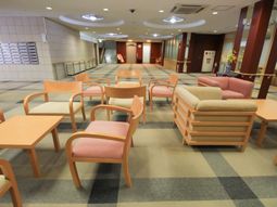 落ち着いた休憩スペース