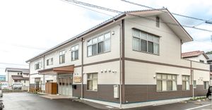 二階建ての建物外観