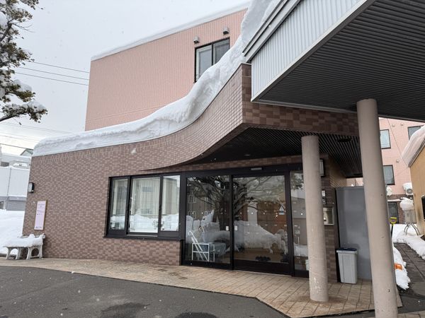 雪の日のエントランス