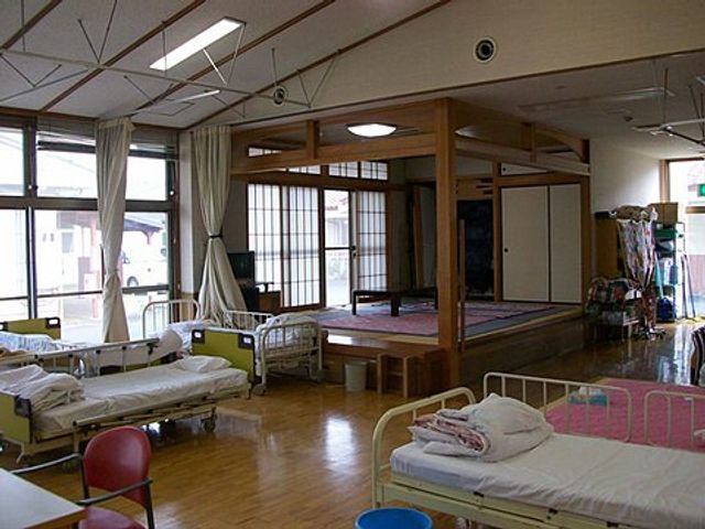 和室のある居室 居室 和室付きの居室は、畳でくつろぎながら過ごせる快適な空間です。仕切りを利用しプライバシーを確保できます。