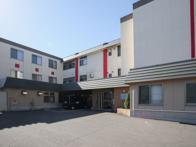 広々とした明るいエントランス