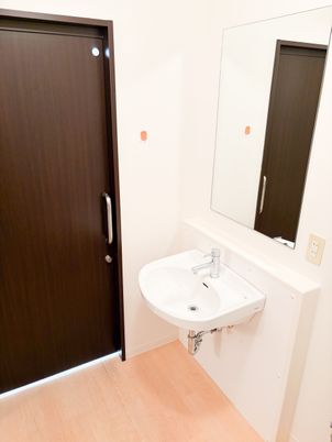 シンプルな洗面台