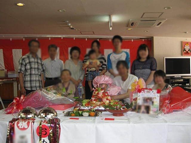 多目的室での様子 多目的室 広々とした多目的室でイベントが開かれており、リラックスした雰囲気でお楽しみいただけます。