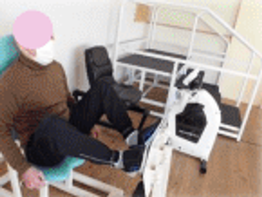 運動機器を使う人