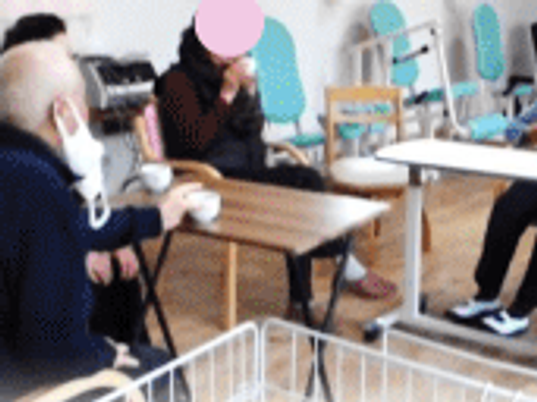 利用者同士の交流が見られる部屋