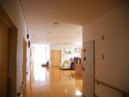 ゆったりとした廊下