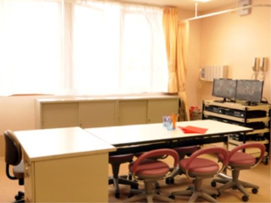 明るいスタッフルーム