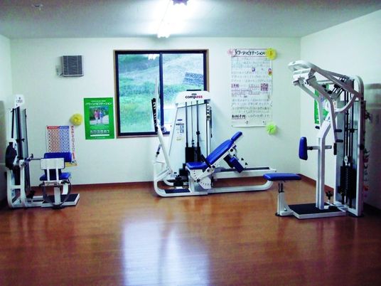 機械が並ぶ訓練室