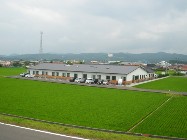 自然に囲まれた施設
