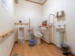 バリアフリー構造のトイレ