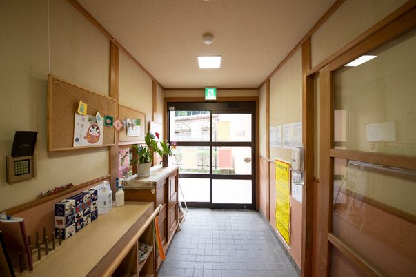 エントランスの手前の廊下