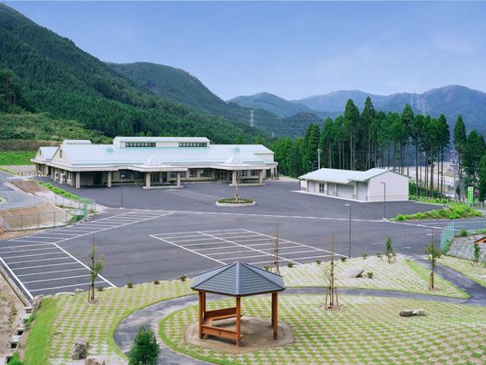 山あいの施設外観  