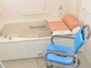 明るい浴室  