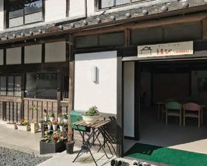 昔ながらの建物外観