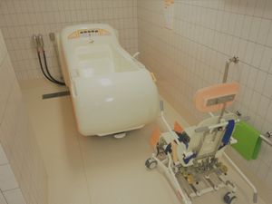 快適な浴槽と入浴設備