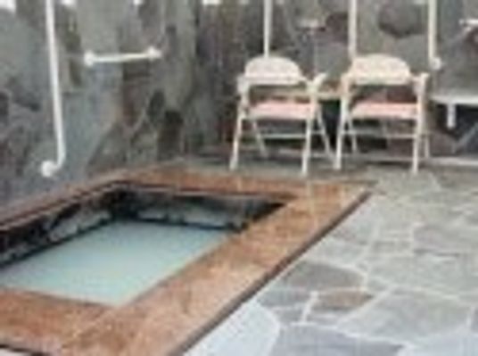石造りの趣ある浴室