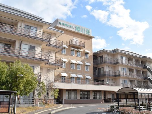 外観の建物全景  