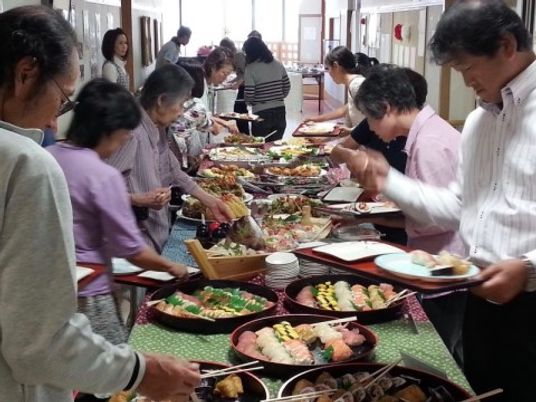 食事時の賑わいの様子