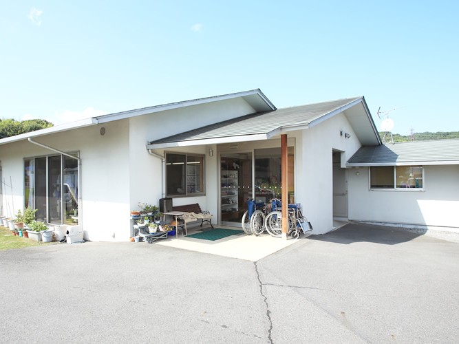 デイサービスセンター 桃丘の外観