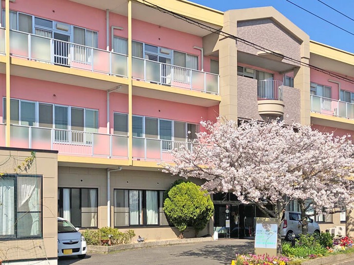 老人保健施設 さくら苑リハビリセンターの外観