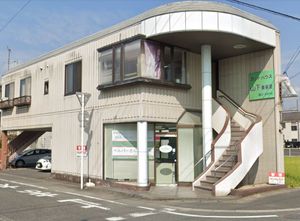 美容室のある建物外観  