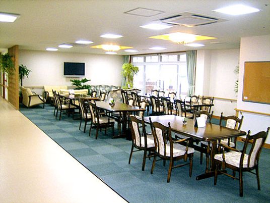落ち着いた雰囲気の食堂
