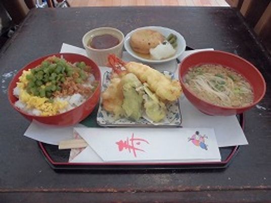 彩り豊かな食事