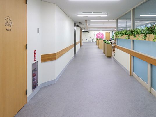 明るい廊下  