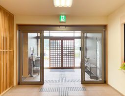 自動ドアのエントランス