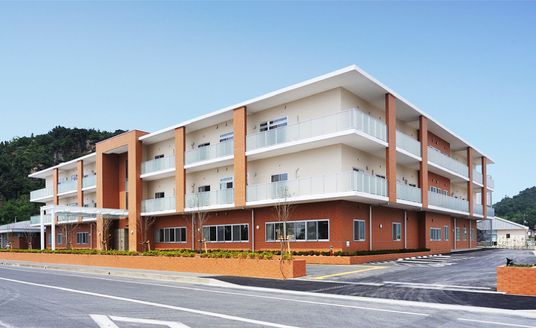 モダンな建物外観