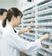 薬剤を整理する様子