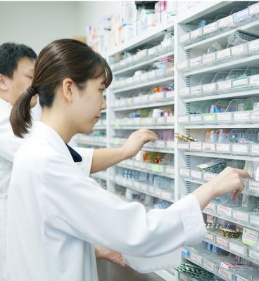 薬剤を整理する様子