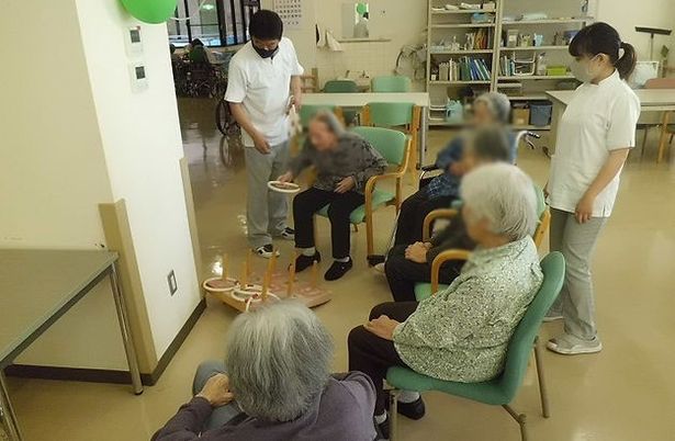 スタッフと交流する空間