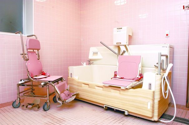 快適な入浴設備の浴室