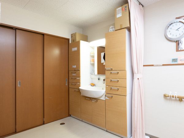 快適な洗面台付き居室
