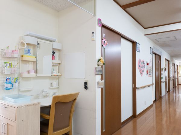 廊下と個室の入口