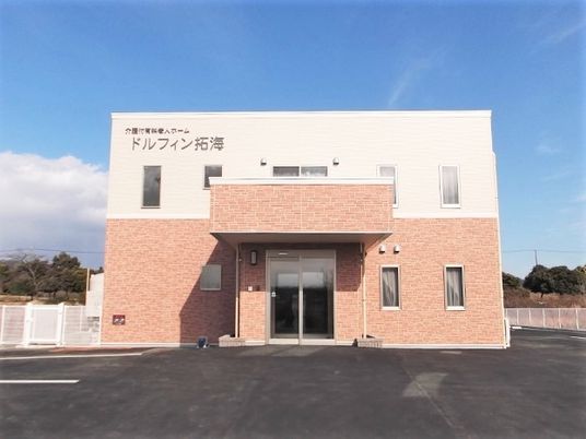 清潔感のある建物正面