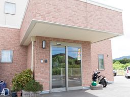 明るい入口エリア