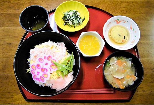 彩り豊かな和食膳