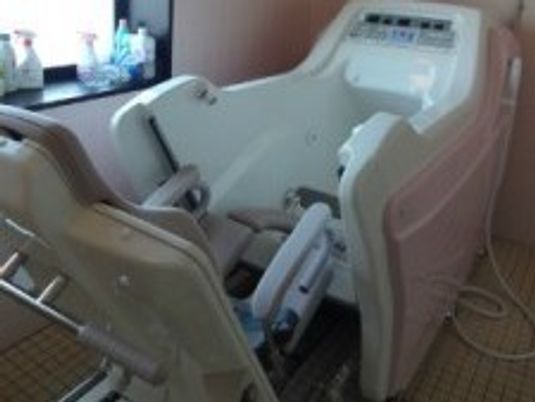 特殊浴槽の設備
