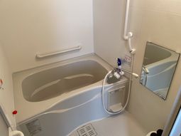 設備が整った浴室