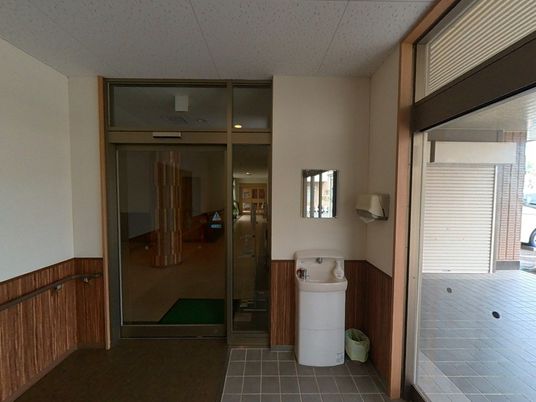エントランスの落ち着いた雰囲気