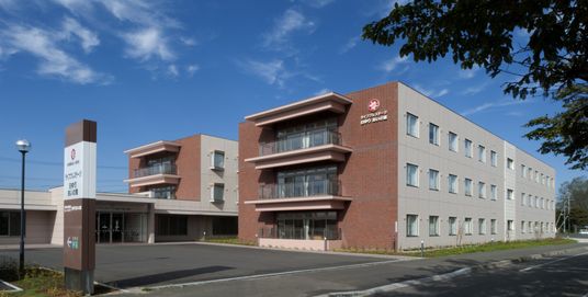 3階建ての建物外観