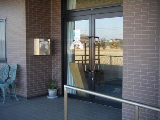 清潔なエントランス風景