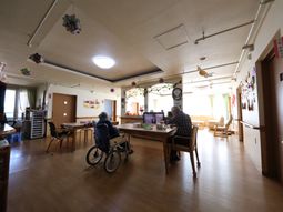 共有ラウンジの日常風景