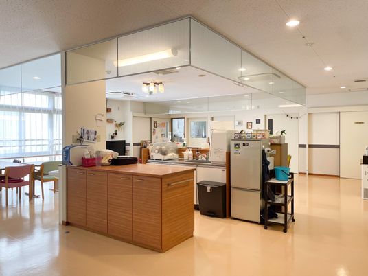 明るい共用スペース