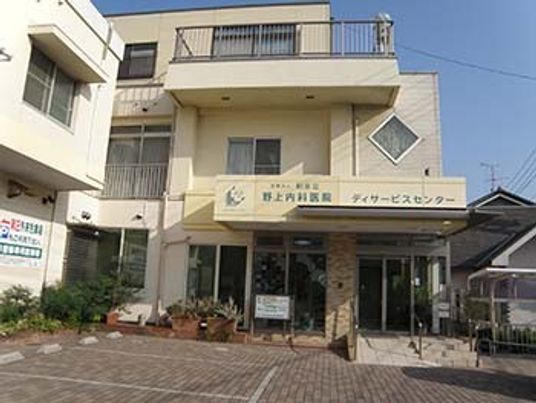 建物の入口付近