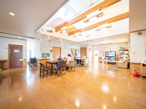 居心地の良い施設のロビー