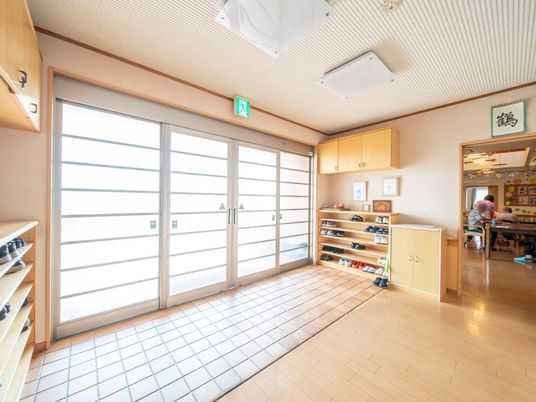 エントランスの和やかな光景