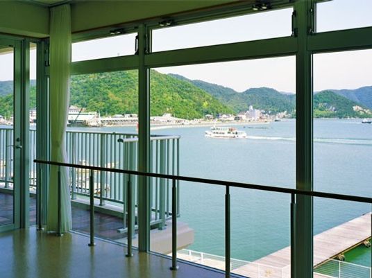 海と山の展望スペース